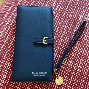 NWOT navy blue wallet wristlet